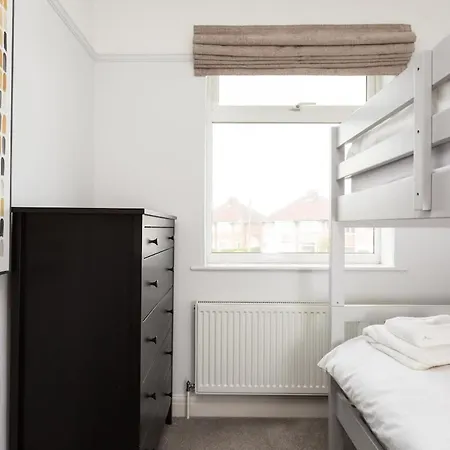 Beautiful And Peaceful 3 Bed With Gardens & Games Prázdninový dům York